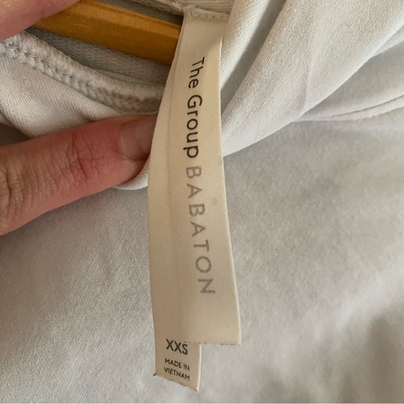 Aritzia Group Babaton Weekender Cropped Hoodie - Picture 6 of 12